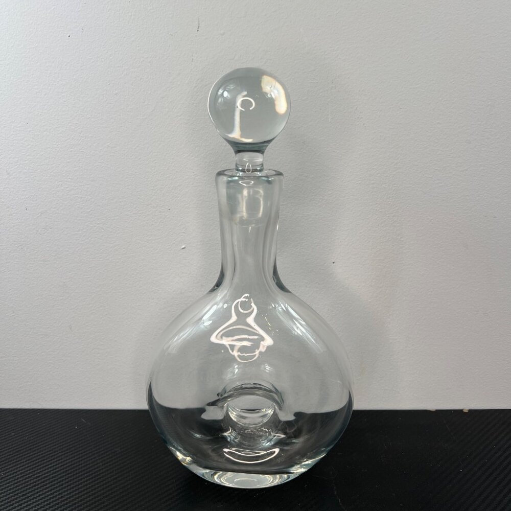 Clear Glass Red Wine Doughnut Hole Decanter With Beautiful Round Stopper EUC
